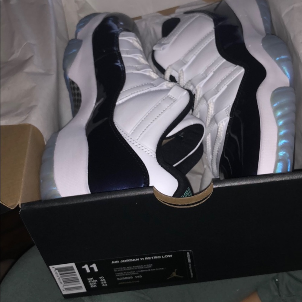 RETRO 11’S SIZE 11 IN MEN ✨